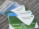 Thẻ ATM Vietcombank rút được tiền ở những cây ATM ngân hàng nào?